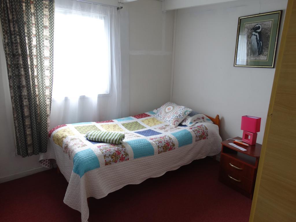 Hospedaje Familiar Punta Arenas Esterno foto